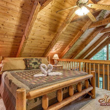 Cozy Mountain Hideaway Villa Gatlinburg Værelse billede